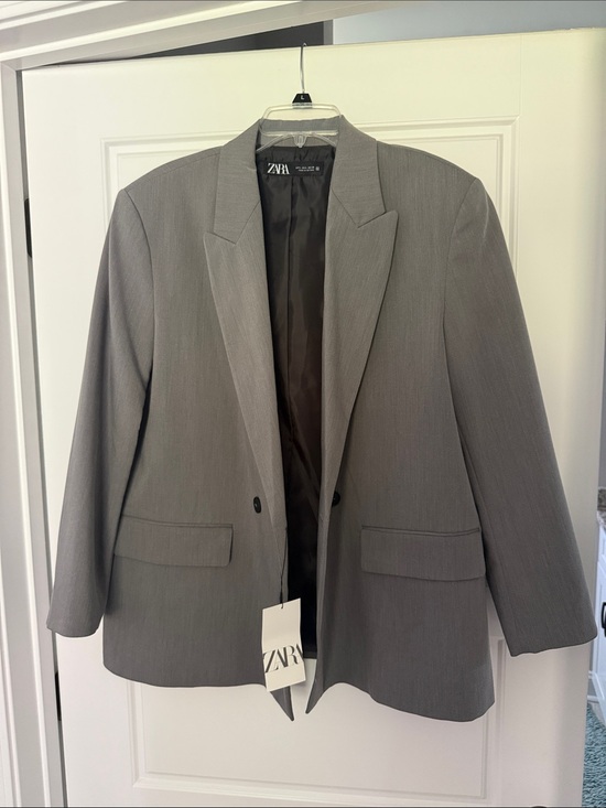 Zara Jackets & Blazers - Zara Gray Women's Single-Breasted Blazer